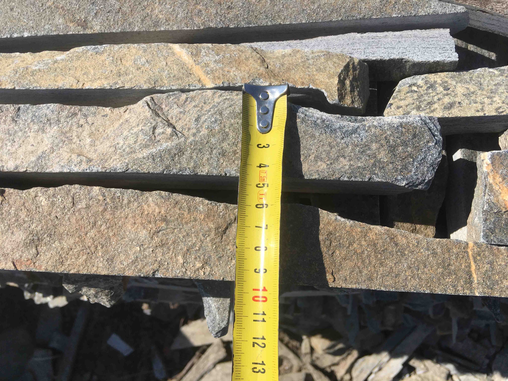 Горбушка златолит мультиколор для облицовки купить в Керчи