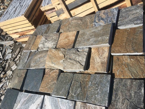 Плитка пилёная златолит Уральский для цоколя, отмостки купить в Керчи