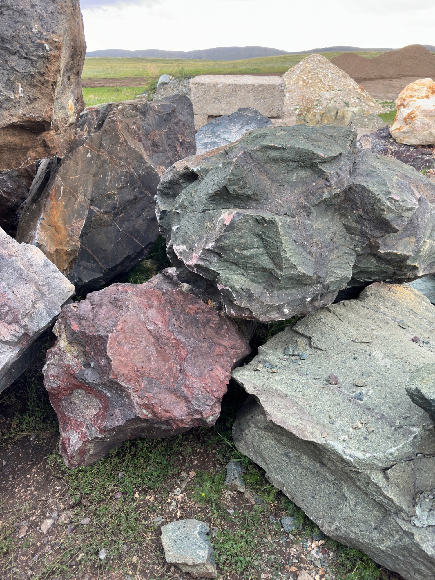 Камни для ландшафтного дизайна зелёные 10-60 килограмм купить в Керчи