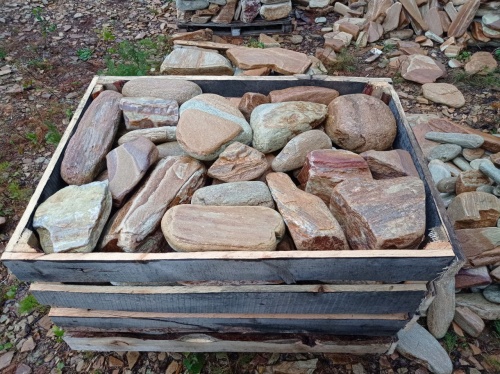 Златолит жёлтый, жёлто-зелёный глыбки и валуны для ланшафтного дизайна купить в Керчи