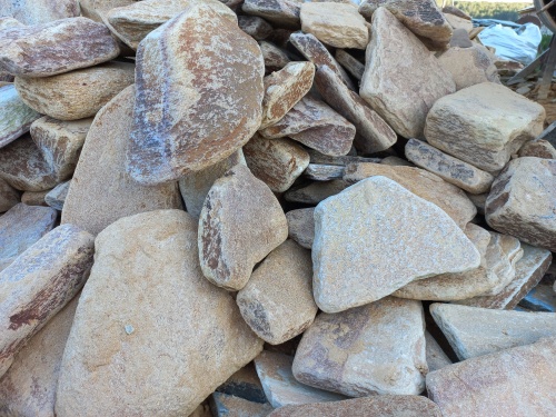 Златолит жёлтый, жёлто-зелёный глыбки и валуны для ланшафтного дизайна купить в Керчи