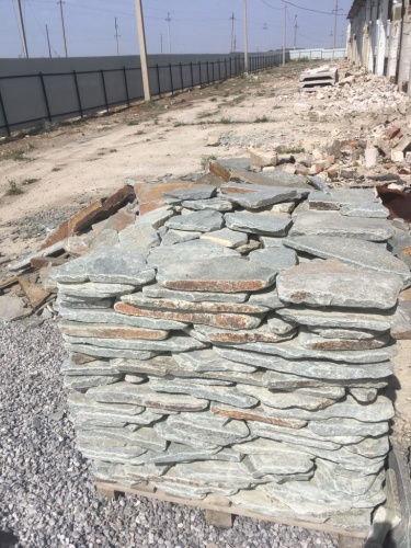 Златолит серебристый галтованный для лестниц купить в Керчи