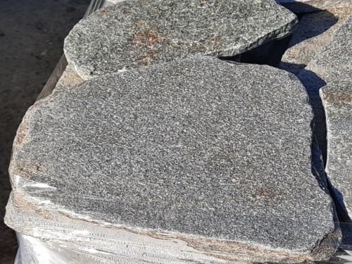 Златолит серебристый галтованный для лестниц купить в Керчи